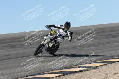 media/Oct-13-2025-Moto Forza (Mon) [[a66d839500]]/4-C Group/Session 2 (Bowl)/